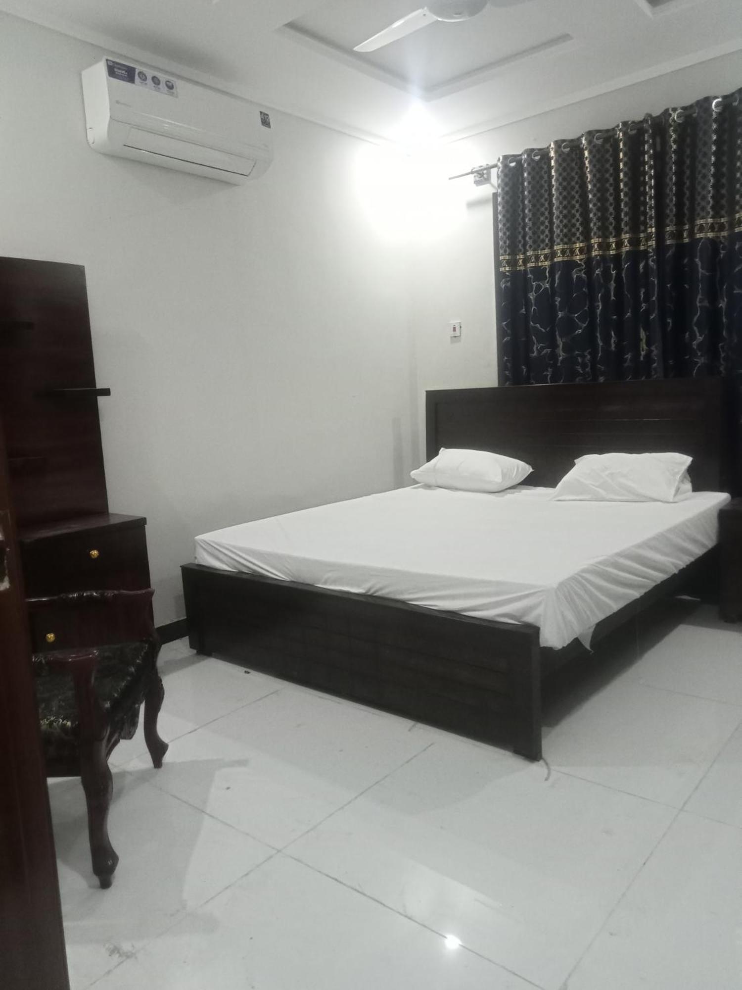 Ryazm Guest House Rawalpindi Exterior foto